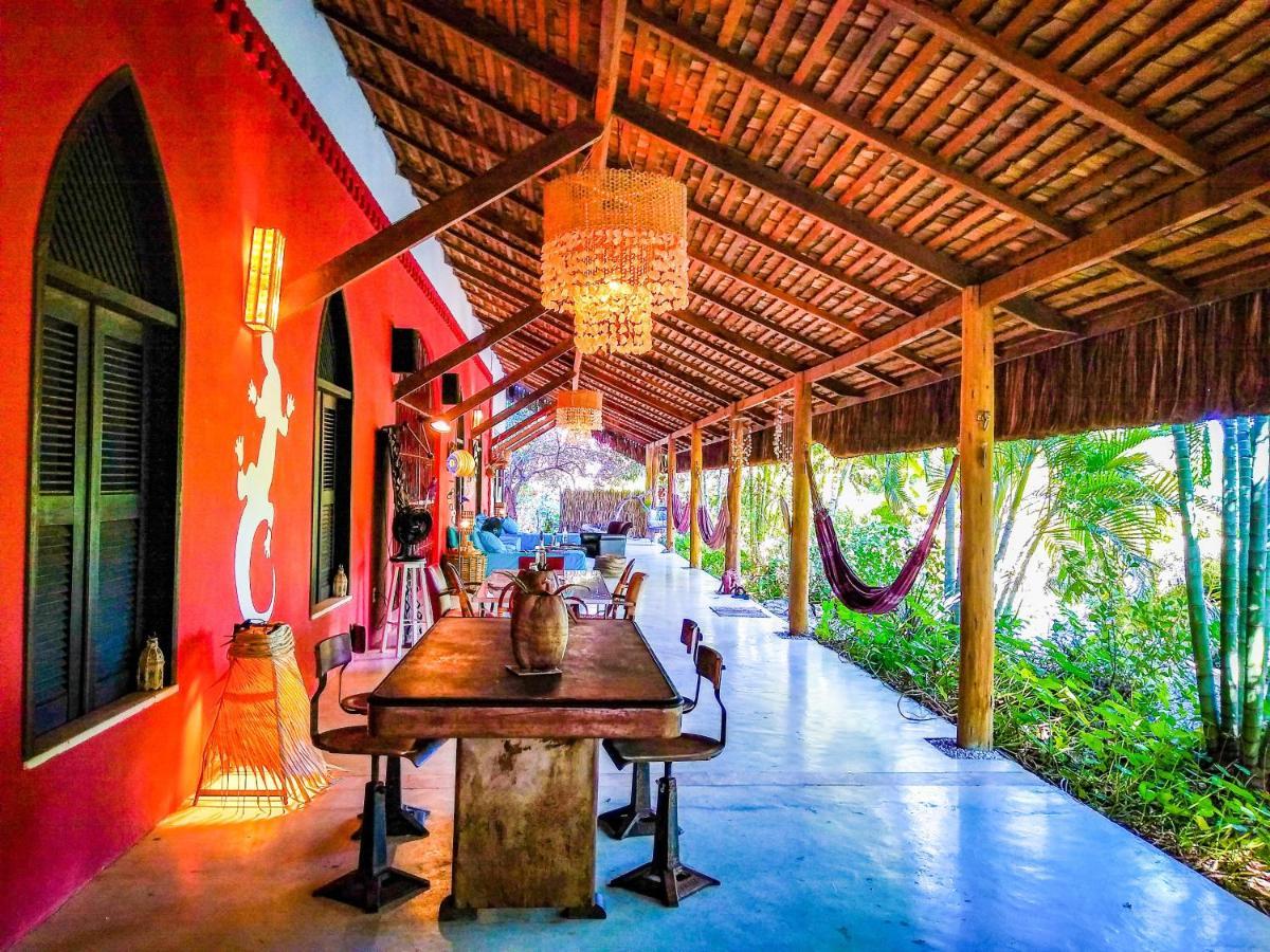 Castelo Vendom Ecolodge Parajuru Bagian luar foto