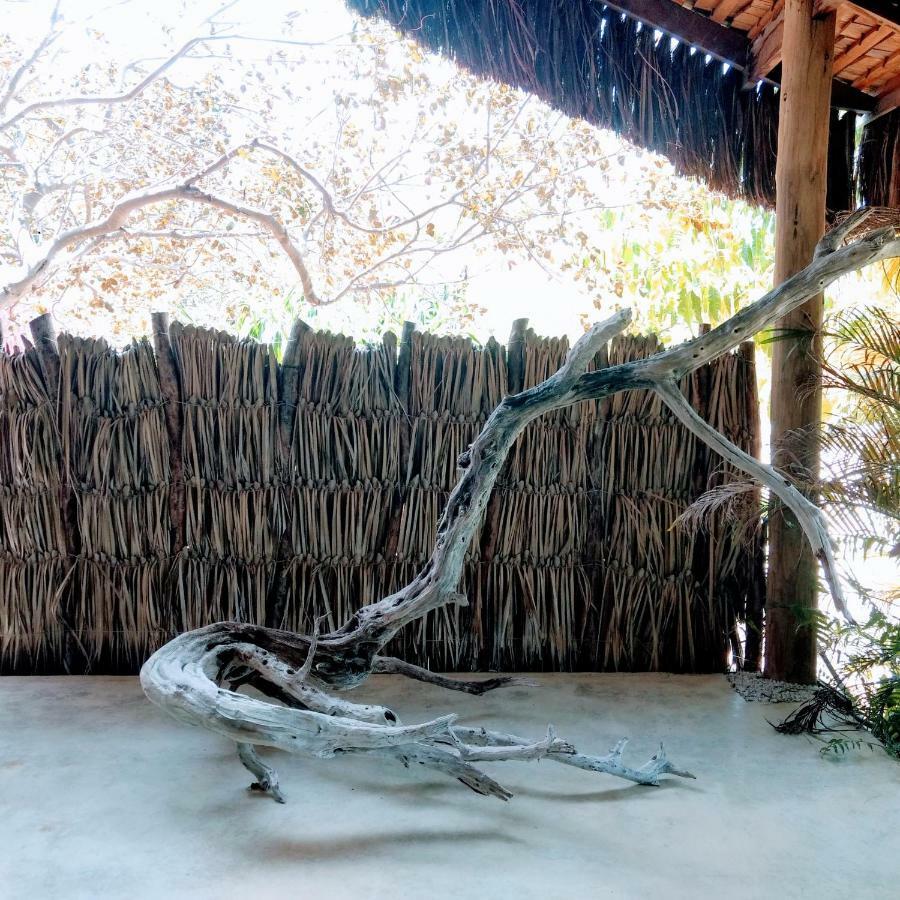Castelo Vendom Ecolodge Parajuru Bagian luar foto