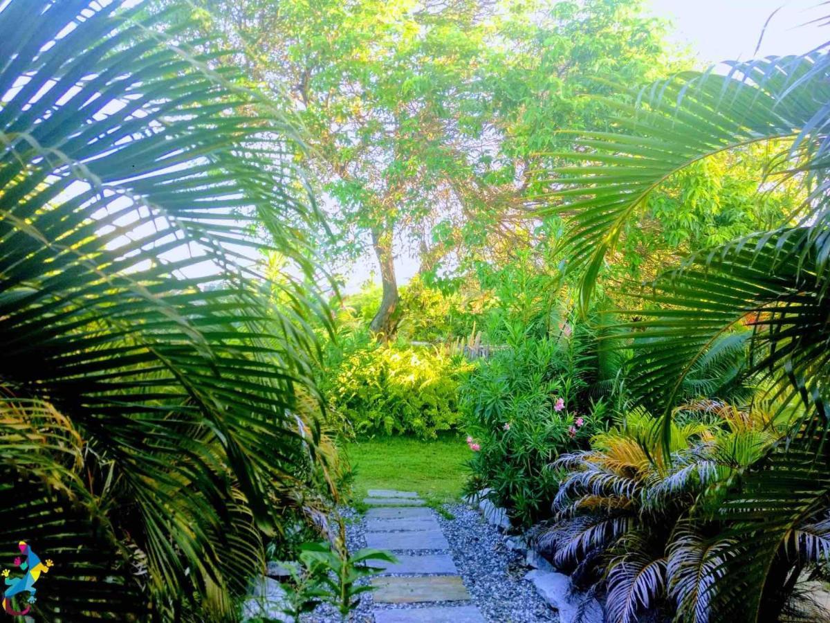 Castelo Vendom Ecolodge Parajuru Bagian luar foto